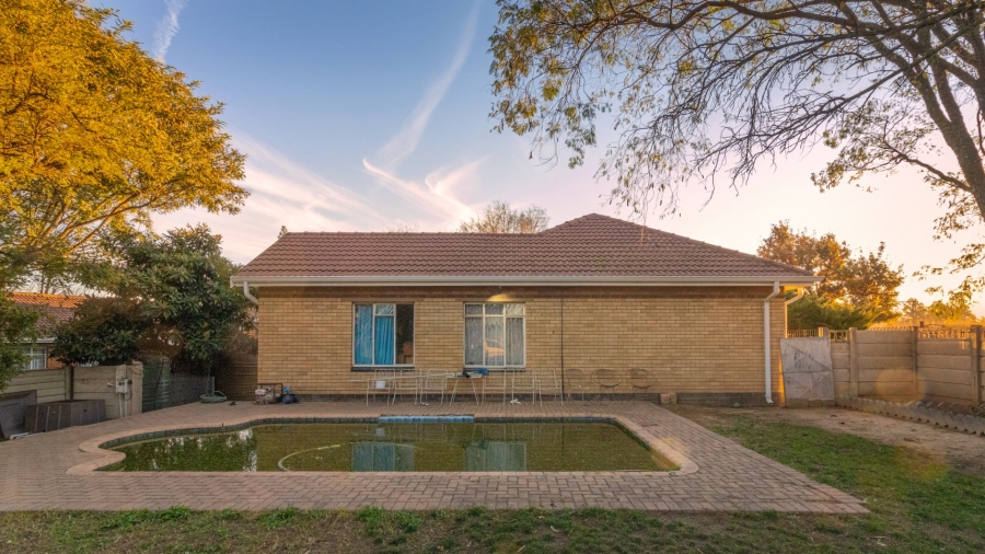 3 Bedroom Property for Sale in Uitsig Free State